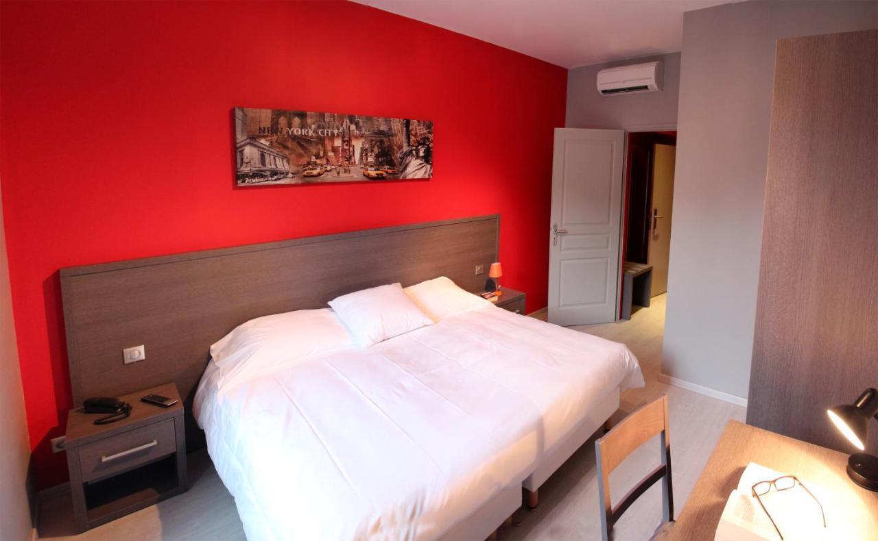 Hotel-Restaurant Des Voyageurs Le Cheylard エクステリア 写真