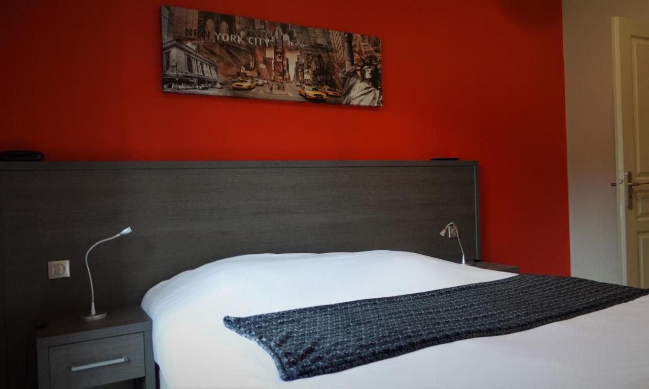 Hotel-Restaurant Des Voyageurs Le Cheylard エクステリア 写真